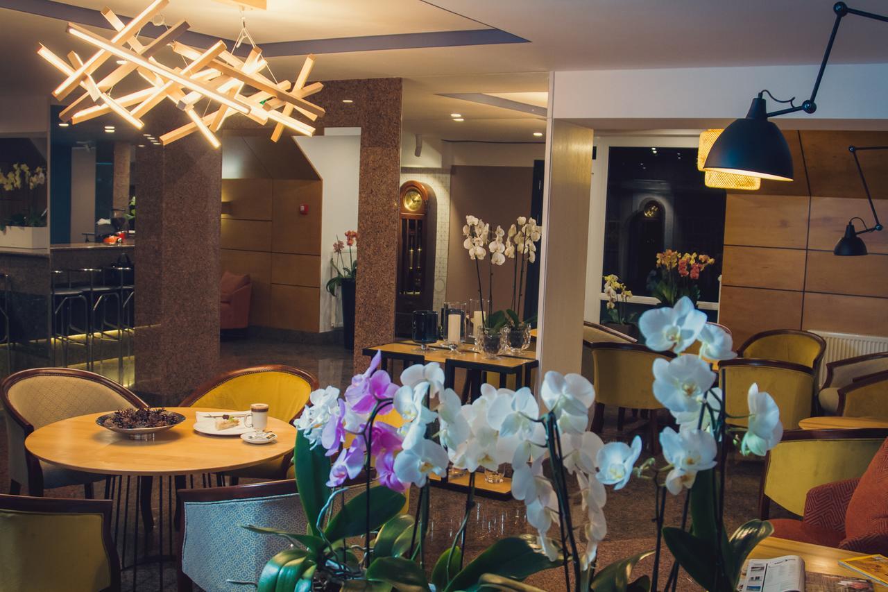 Ukraina Hotel Cherkasy Exterior foto