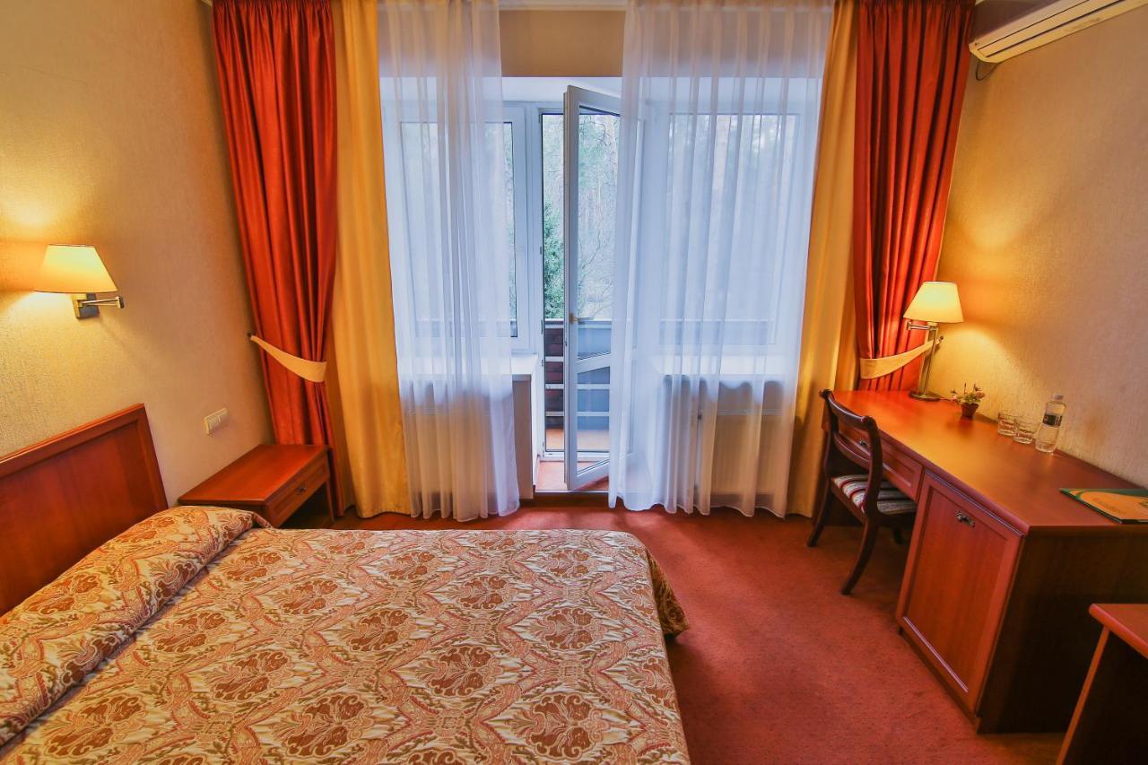 Ukraina Hotel Cherkasy Exterior foto
