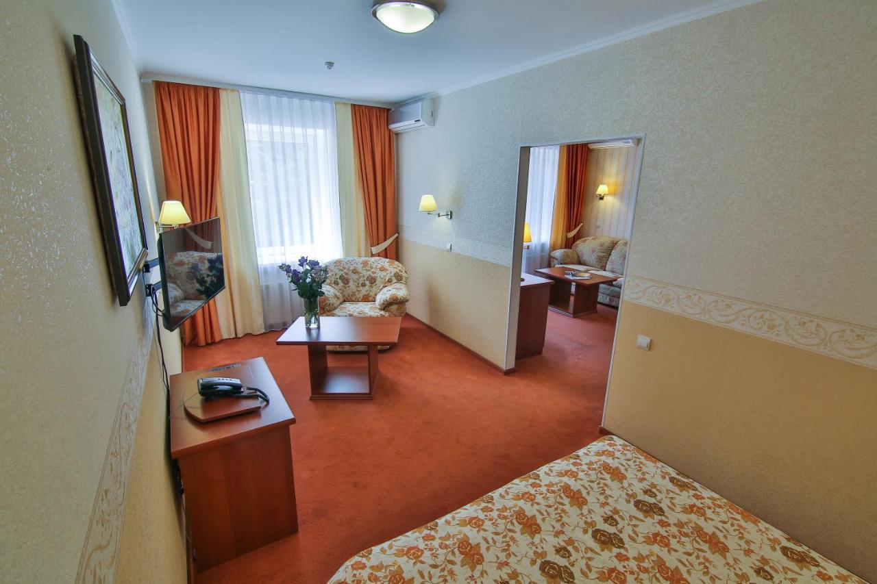 Ukraina Hotel Cherkasy Exterior foto