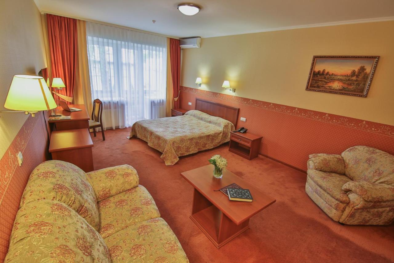 Ukraina Hotel Cherkasy Exterior foto